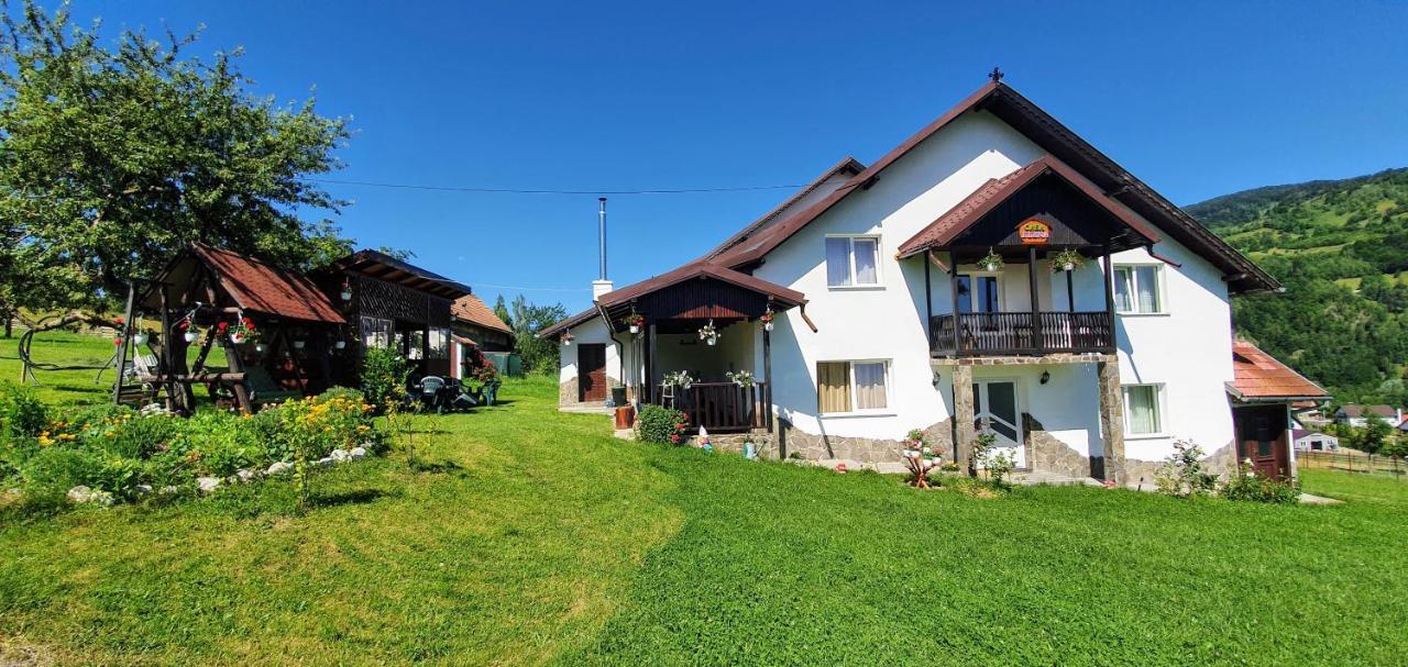 Гостьовий будинок Casa Elena Бран Екстер'єр фото